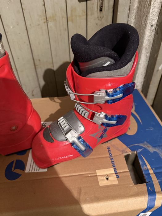 Продавам ски обувки