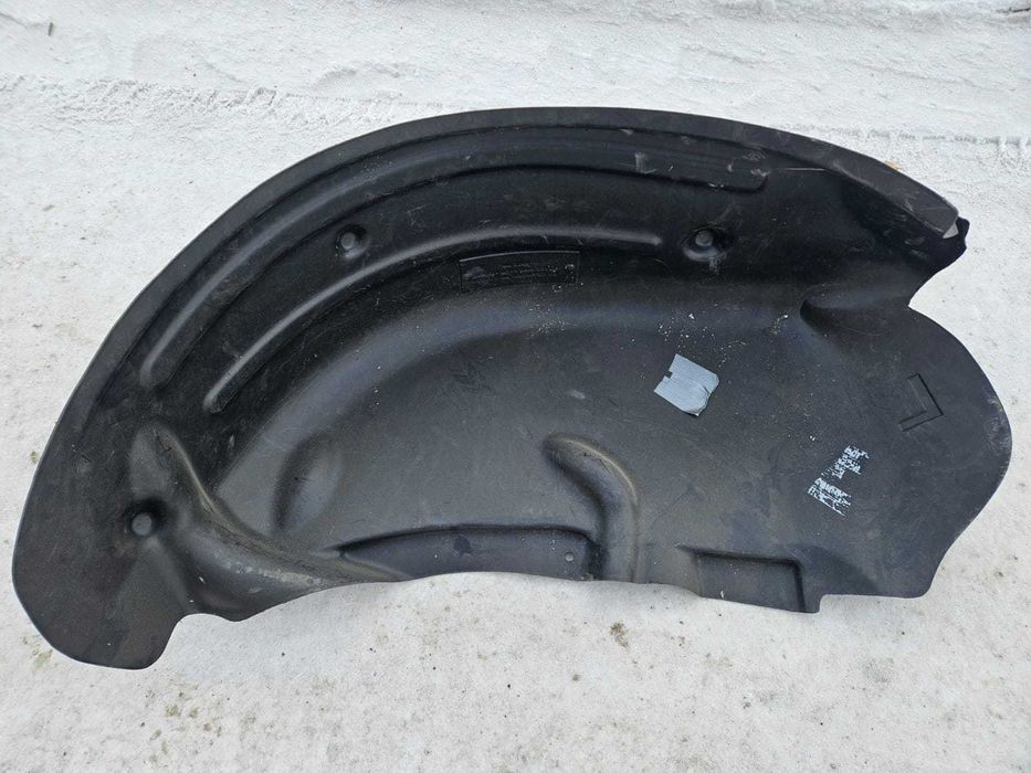 Продам подкрылки Toyota RAV4