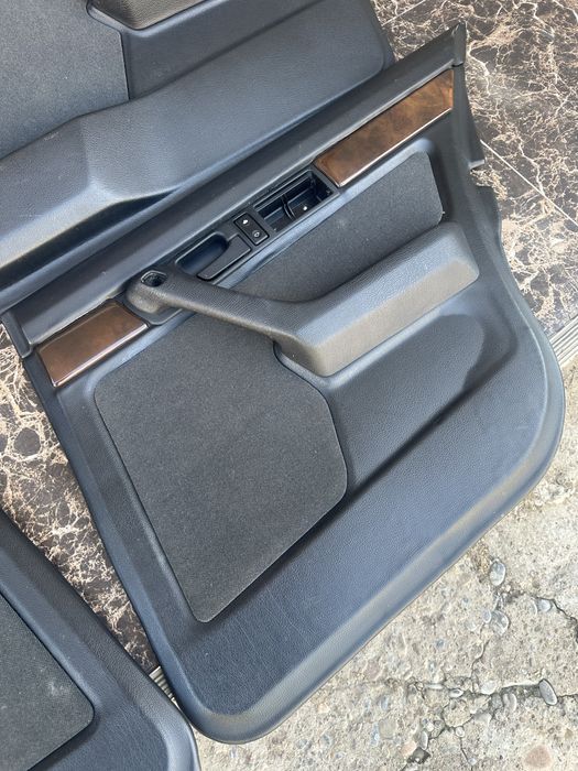 Дверные карты - обшивки Е34