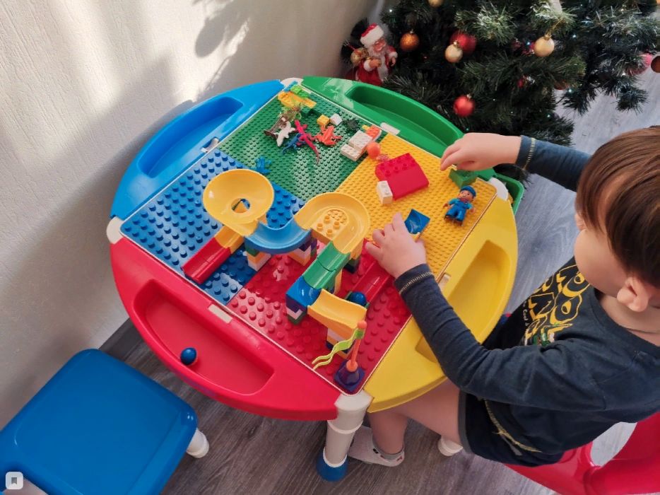 Лего стол. Подарок ребенку.