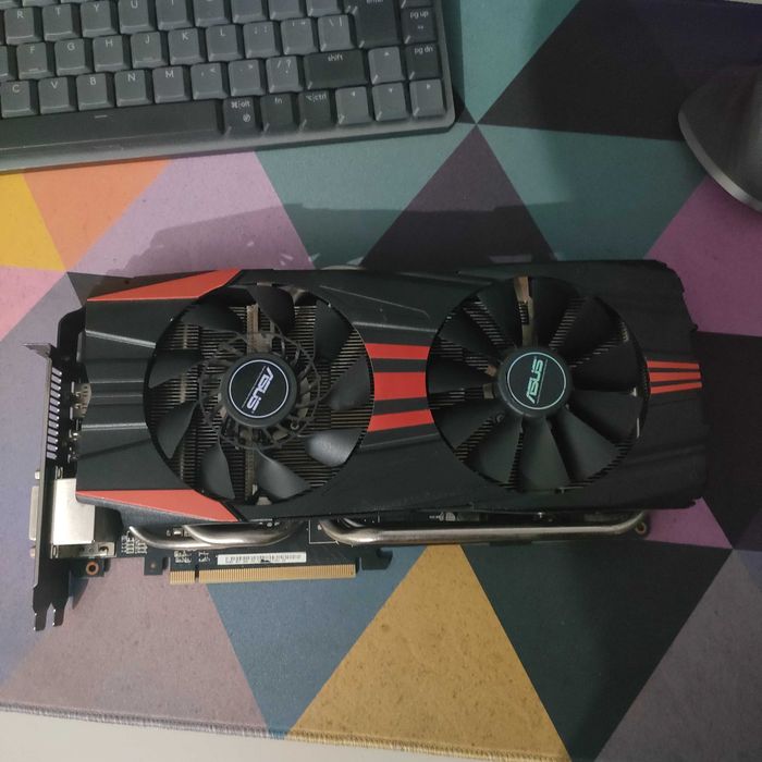 Placa video ASUS R9 280X DirectCU II TOP