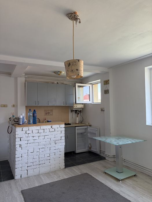 inchiriez apartament