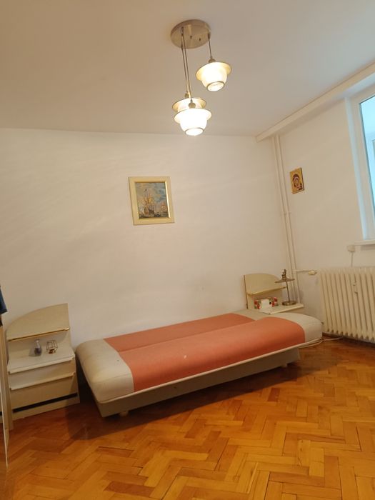 Apartament 4 camere, decomandat, etaj 1/4 – Sector 3, Aleea Fetești