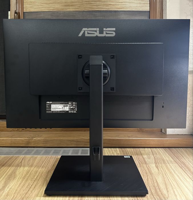 Продаю монитор ASUS VA27D