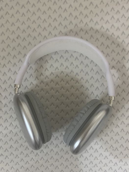 Airpods Max  argintiu