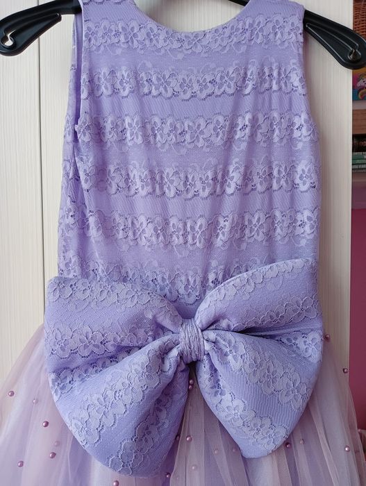 Детска дълга рокля  с дантела,  тюл и перли