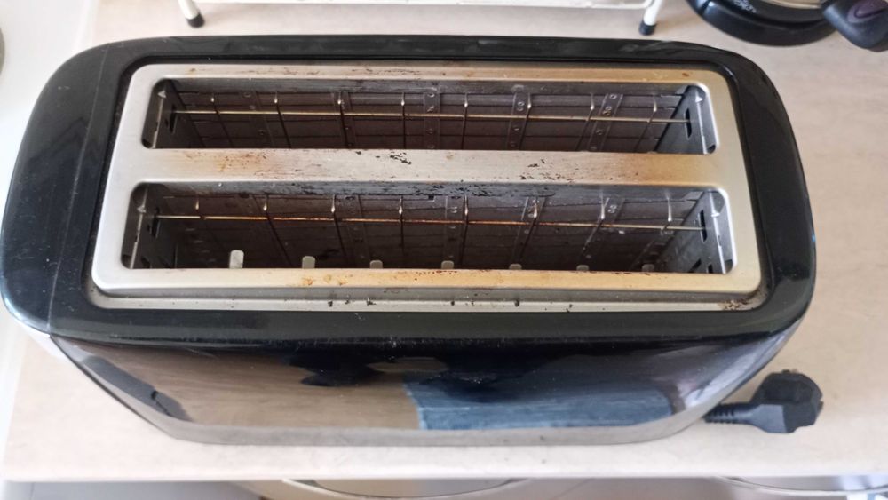 Тостер за 4 ри филии