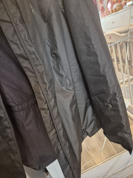 Vand geaca neagra