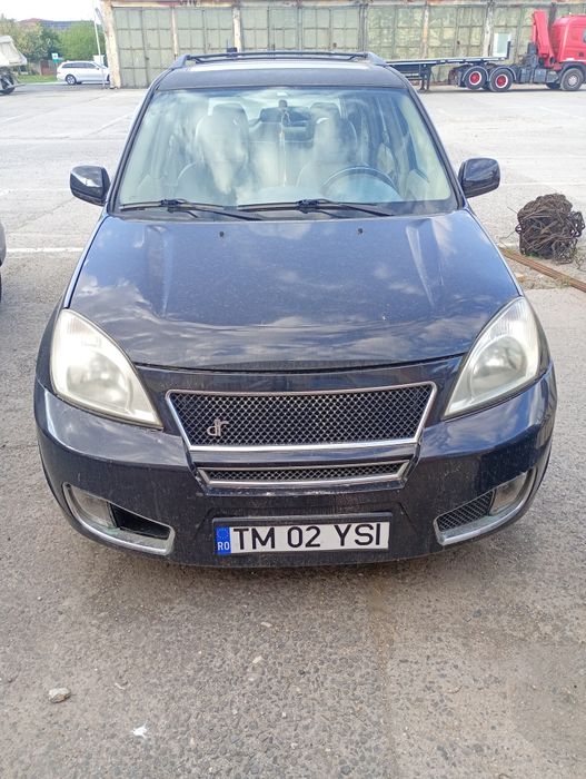 Vând SUV DR5 Toyota