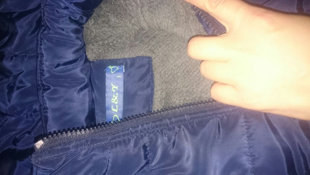 Детски космонавти и якенце