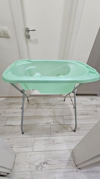 Вана за бебе със стойка