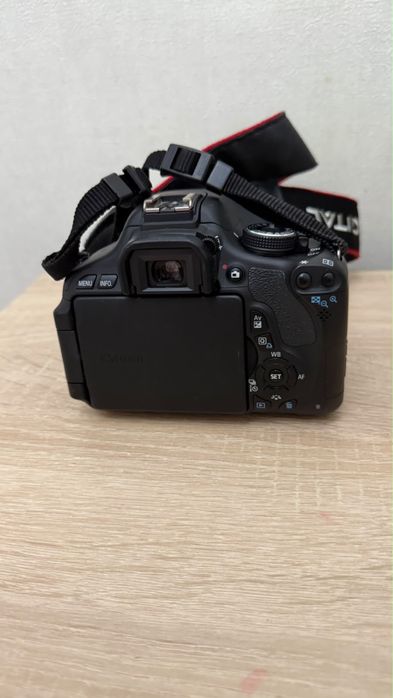 Canon 600d в хорошем состояний