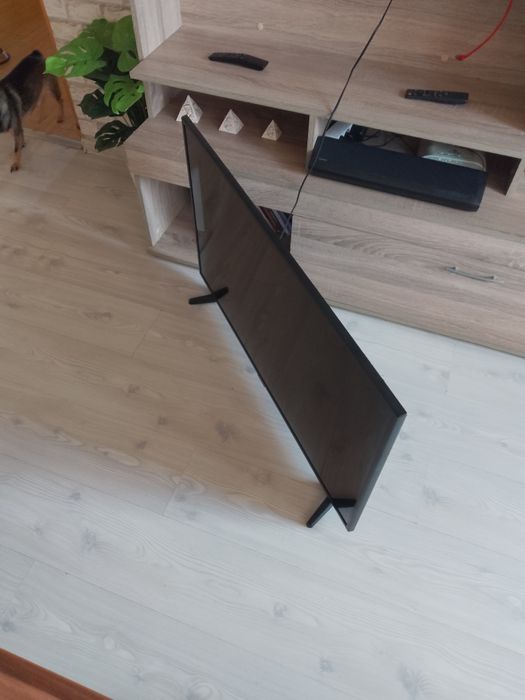 Телевизор Samsung model UE40NU7182