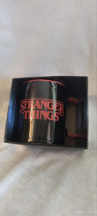 Нова оригинална чаша Stranger Things (Netflix)
