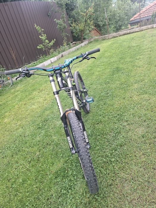 specialized status 1 dh monster edition