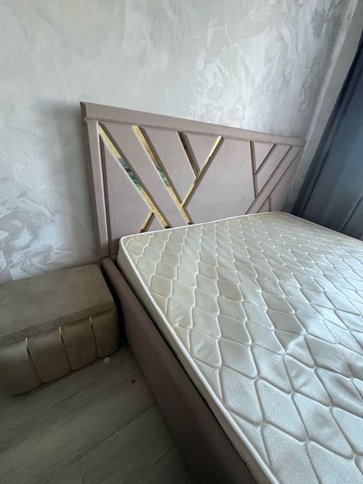 Кровать 180х200 см +матрас