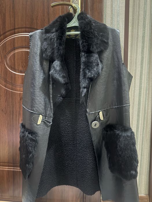 Куртки и жилетки в отличном состоянии