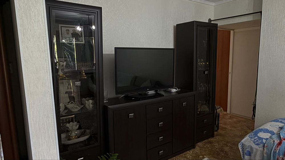 Продам  стенку б/у