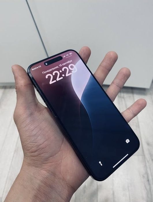 Продам айфон 15 про макс