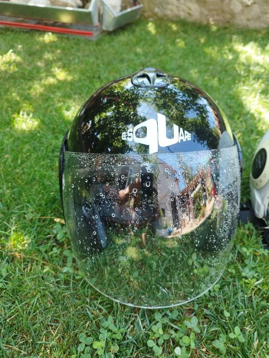 Vând căști moto ( Woodex; B-Square;Caberg). Enduro sau pentru scutere