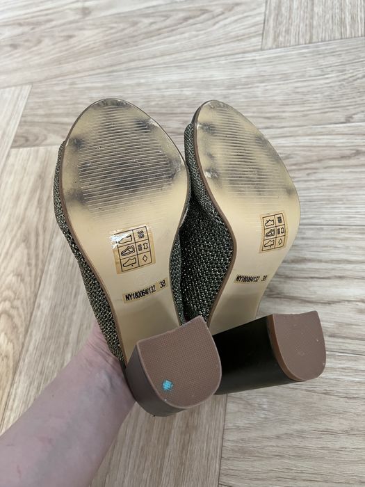 Туфли боссоножки мюлли