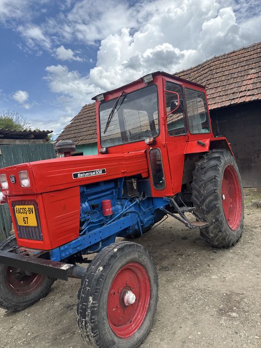 Tractor universal 650