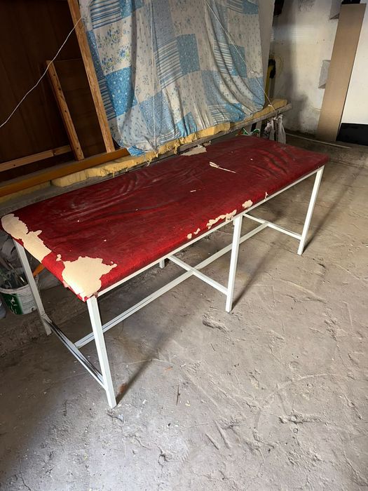 Кушетка для салоны