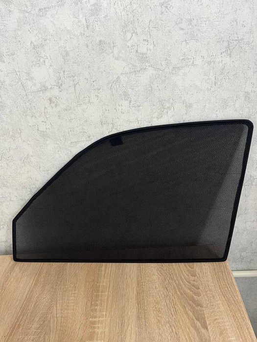 Продам магнитные шторки Lutor передние на а/м Lada Priora