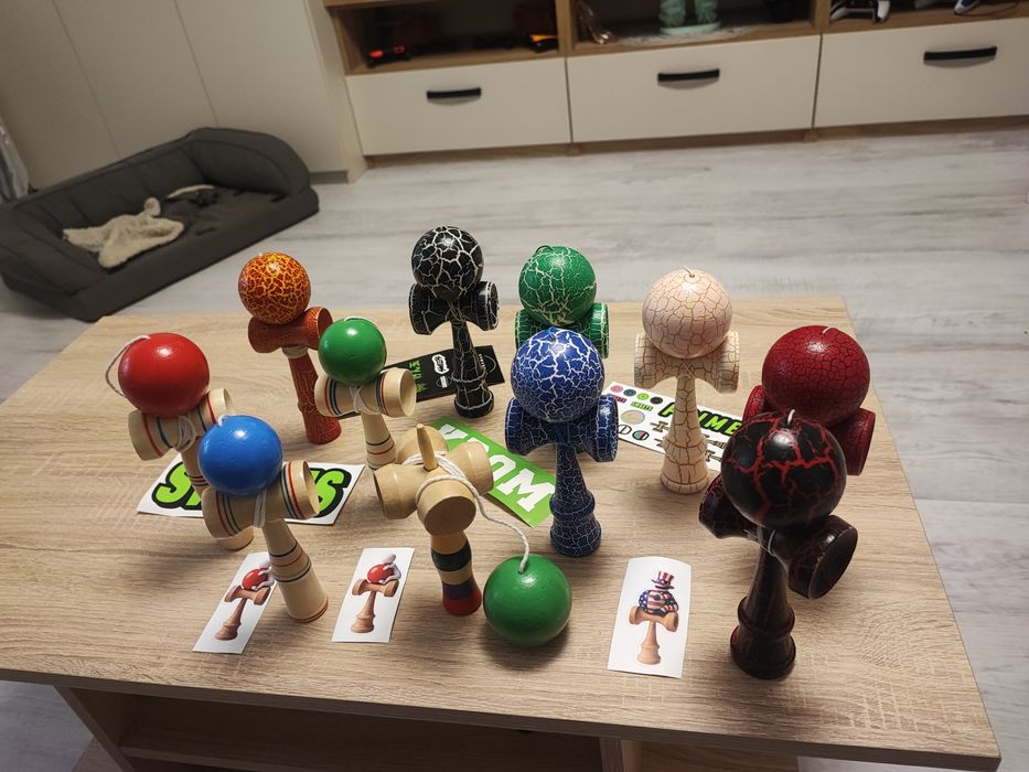Colecție,Lot 11 Kendama
