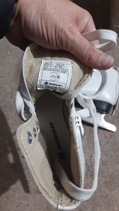 Коньки детские!!!