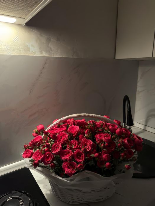 Кустовые розы свежие