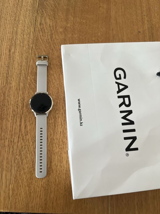 Продам часы Garmin