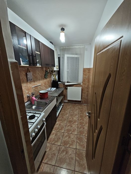 Închiriez apartent 2 camere