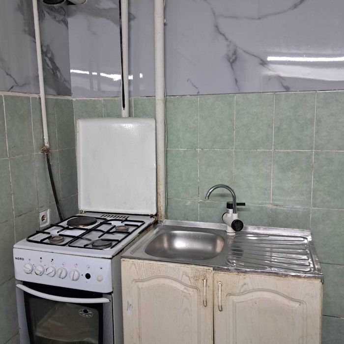 Сдам времянку район зеленного базара