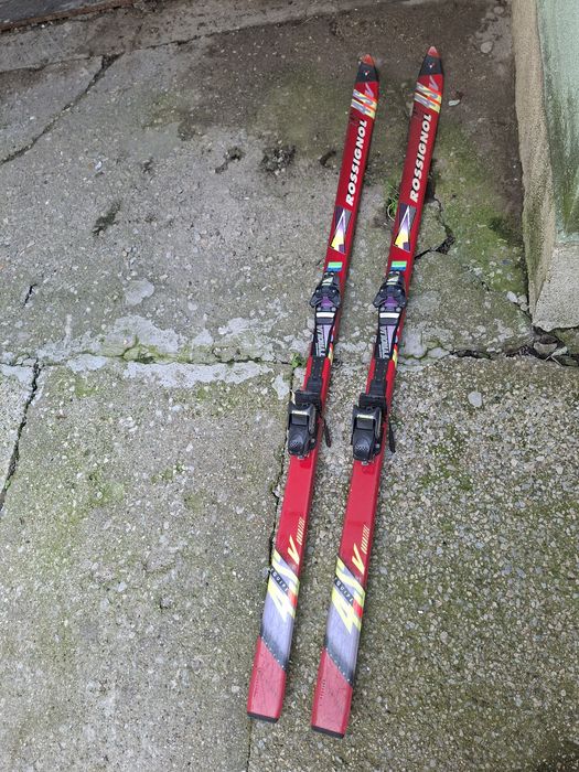 Ретро ски Rossignol 4S Vas Equipe (1990-те) с автомати Tyrolia