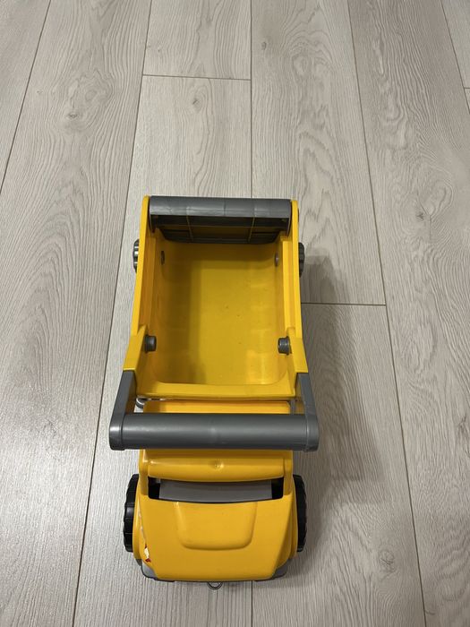 Autobasculanta de jucarie