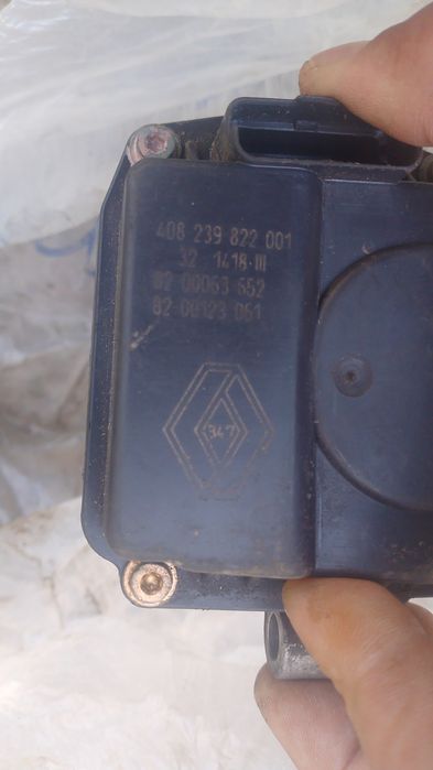 Генератор Рено Логан 1.6