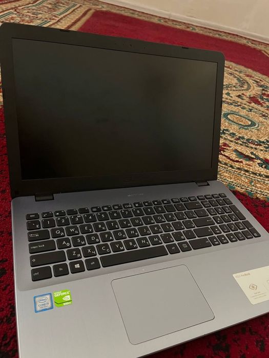 Ноутбук сатылады