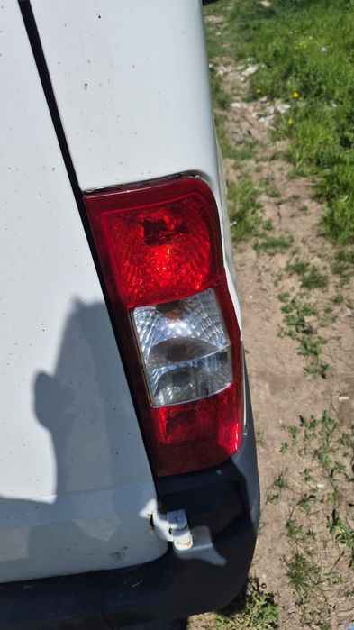 Dezmembrez  ford transit 2.2 E4 motor cutie roti faruri banchete