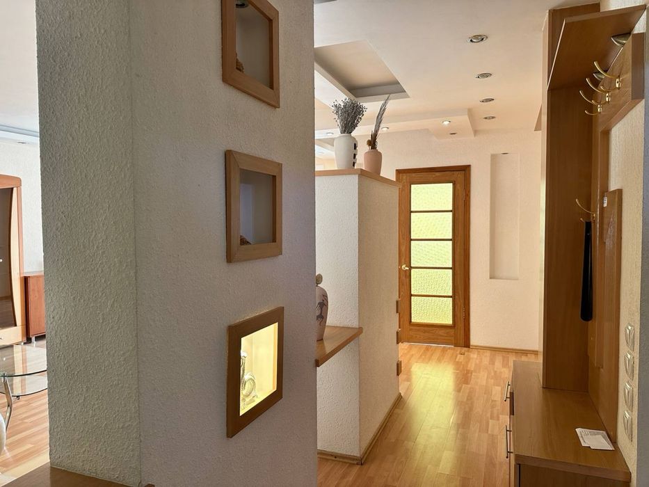 Мирзо улугбекский район. Дархан. Продается 3х ком каартира. Спецплан