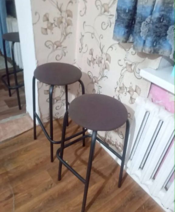 Продам барные стулья
