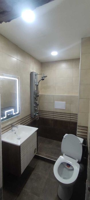 Лепене на плочки и ремонт на бани