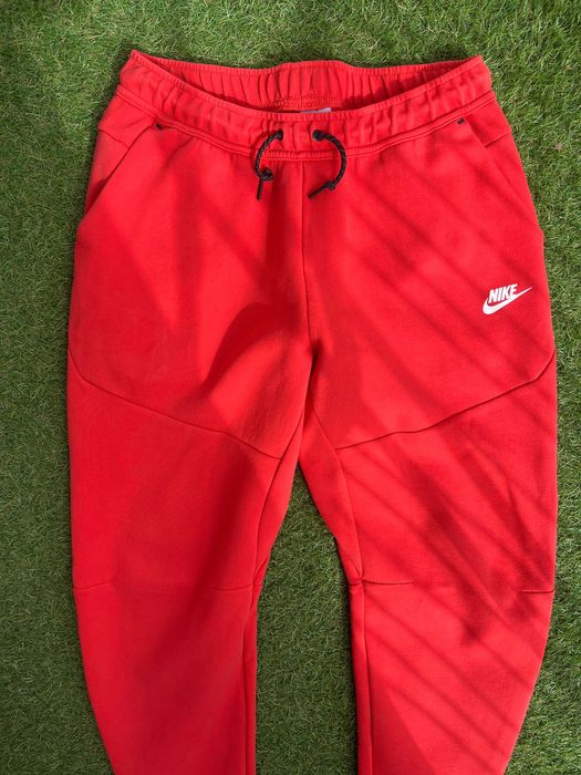 Мъжко долнище : Nike Tech Fleece L
