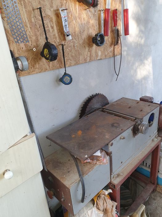 Abric , in stare buna