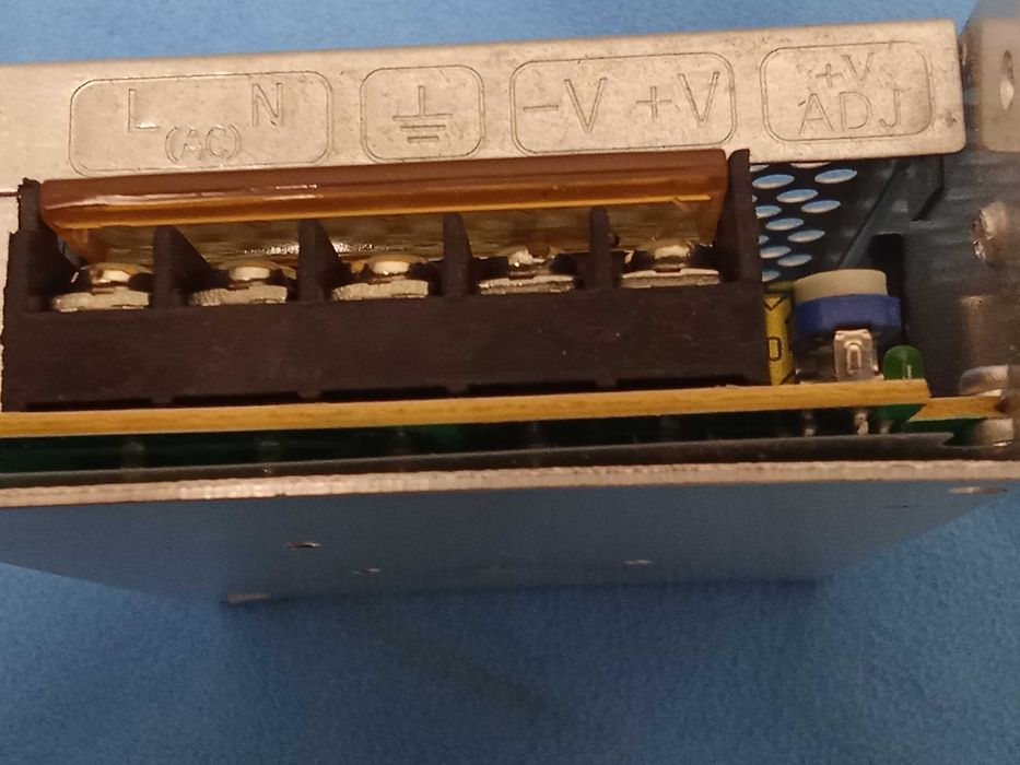 AC-DC Power Supply 12V - 3A Universala