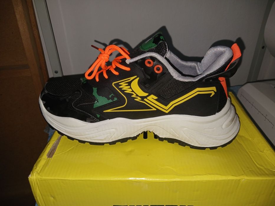 Кроссовки мужские новые