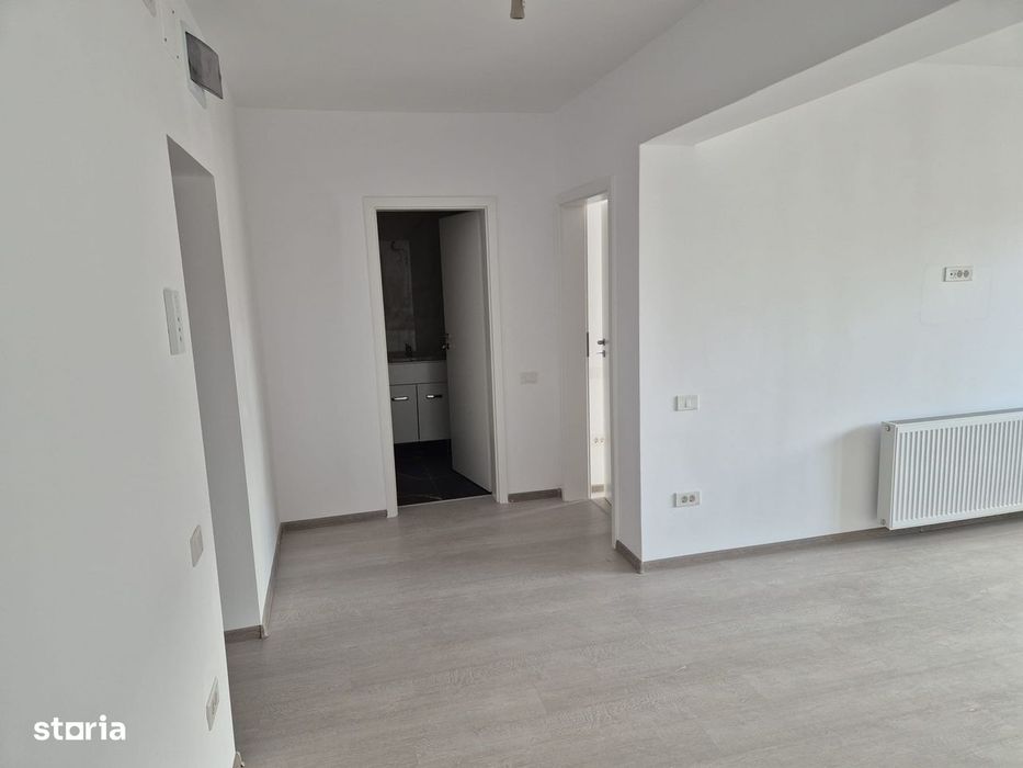 Studio de vanzare -metrou aproape !