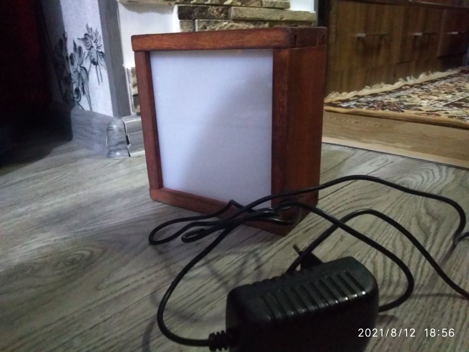 Продается светильник