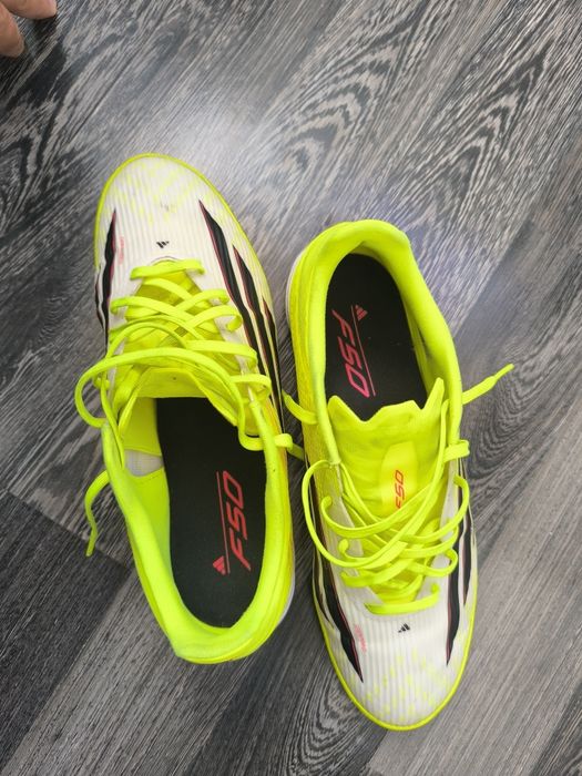 Adidași F50 Sintetic