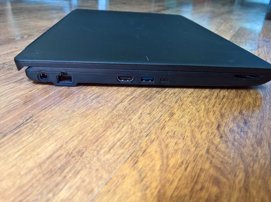 15.6" Fujitsu LifeBook A3510, i5-1035G1, 8GB DDR4, 256GB NVMe, лицензиран Windows